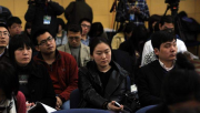 杨澜发表声明否认此次高层会议与此事无关。
